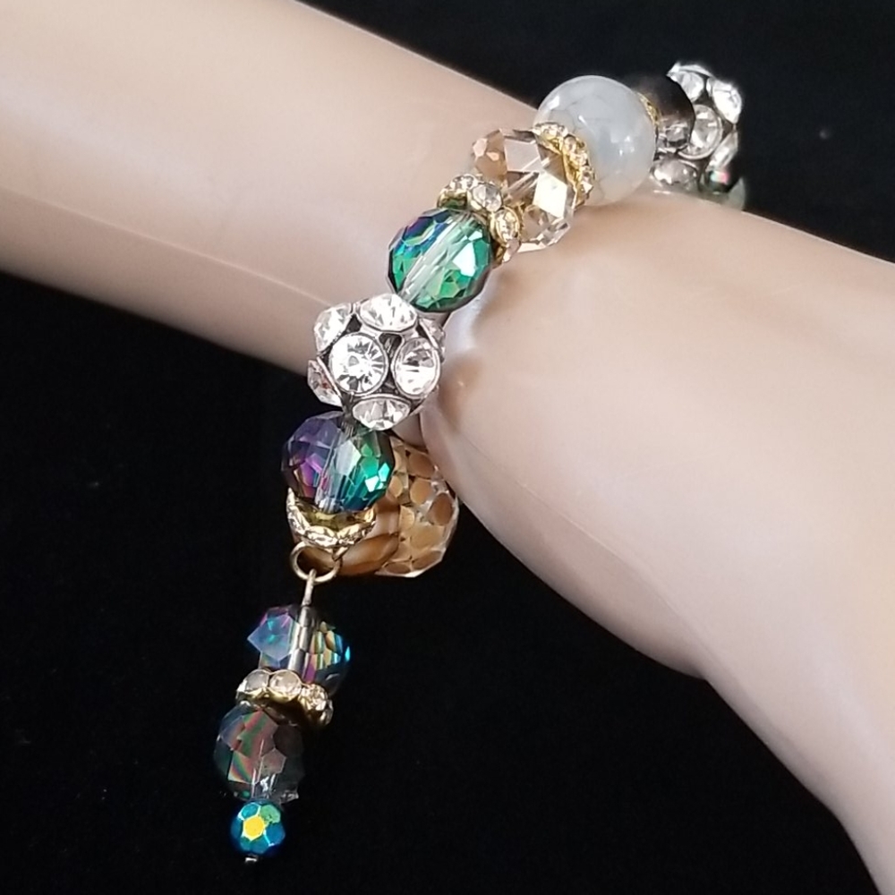 NWT Boho Glass Bead Rhinestone Stretch Bracelet